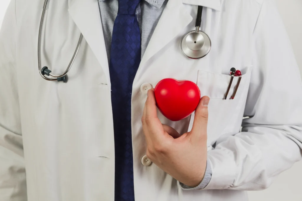 When Should You Visit a Cardiologist Clinic? Expert Advice for Every Age
